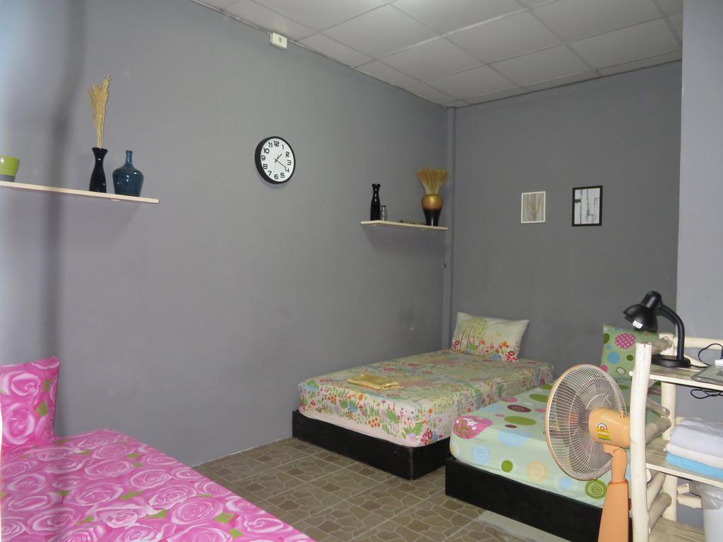 Same Same Guesthouse, Bar & Restaurant (Adults Only) Haad Rin Exterior foto
