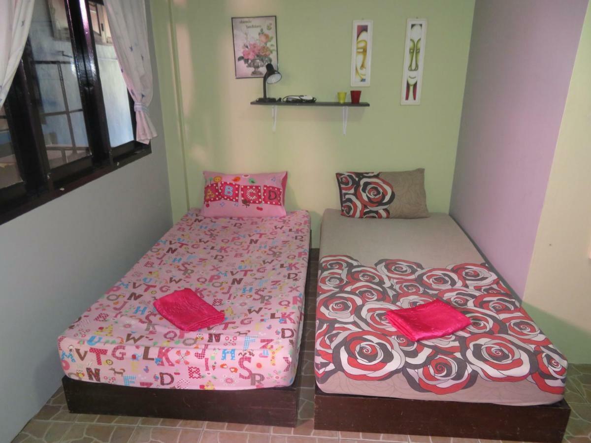 Same Same Guesthouse, Bar & Restaurant (Adults Only) Haad Rin Exterior foto